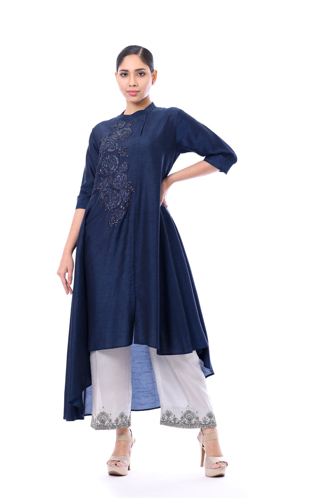 Side Embroidered Kurta