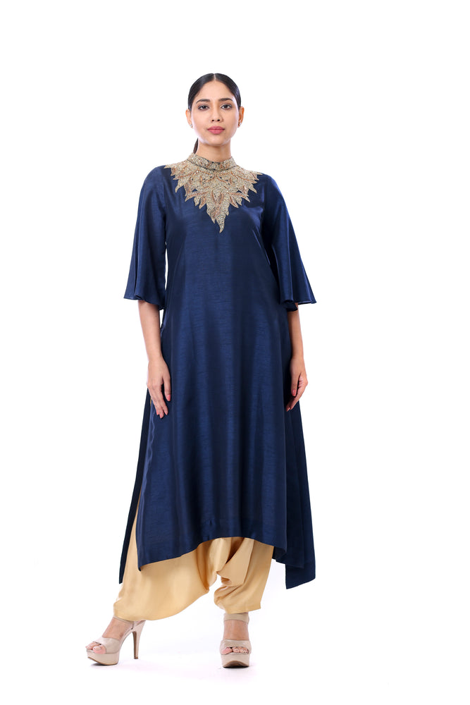 Embroidered Neck Kurta