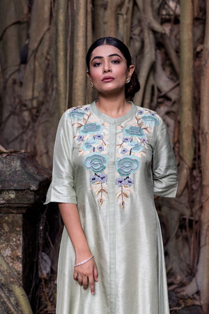 Floral Embroidered Kurta