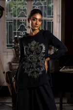 Roll Collar Embroidered Set