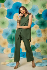 Over-Lap Back Pant Suit