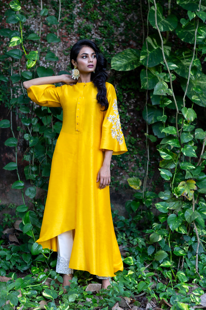 Asymmetric Embroidered Kurta