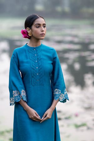 Floral Embroidered Sleeve Kurta