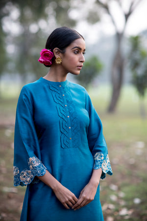 Floral Embroidered Sleeve Kurta