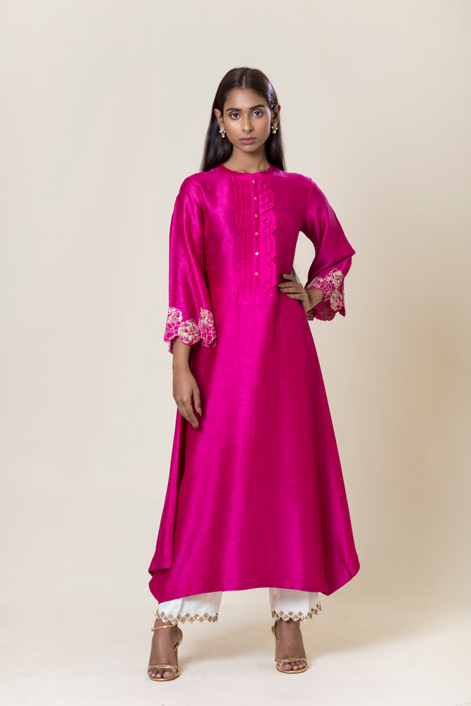 Floral Embroidered Sleeve Kurta
