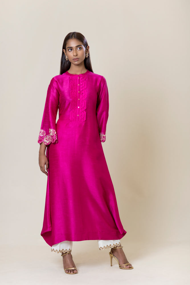 Floral Embroidered Sleeve Kurta